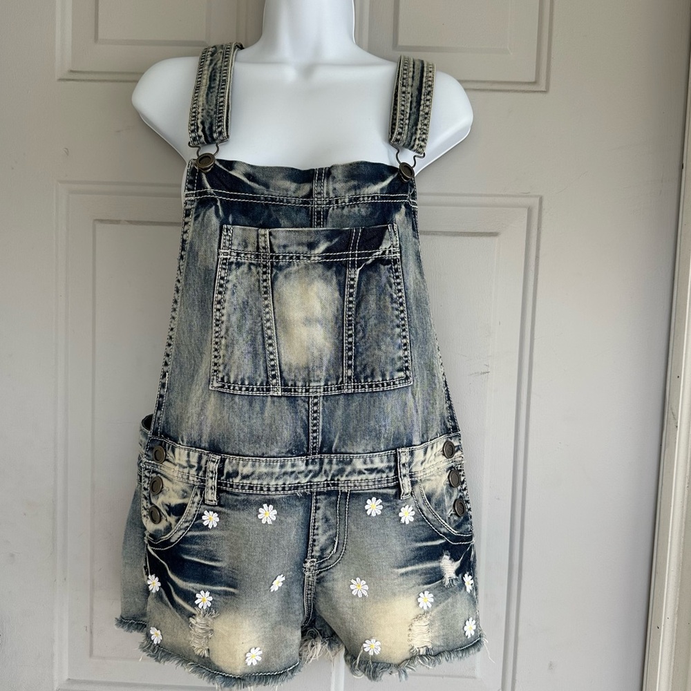 Hot Kiss Distressed Daisy Denim Short Overalls - Size 9